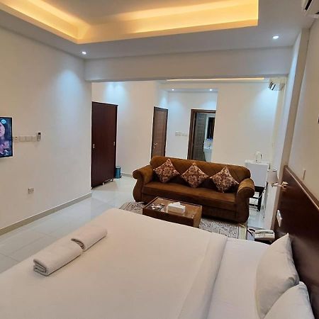Aljawhara Inn Hotel Seeb ภายนอก รูปภาพ