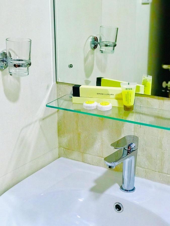 Aljawhara Inn Hotel Seeb ภายนอก รูปภาพ