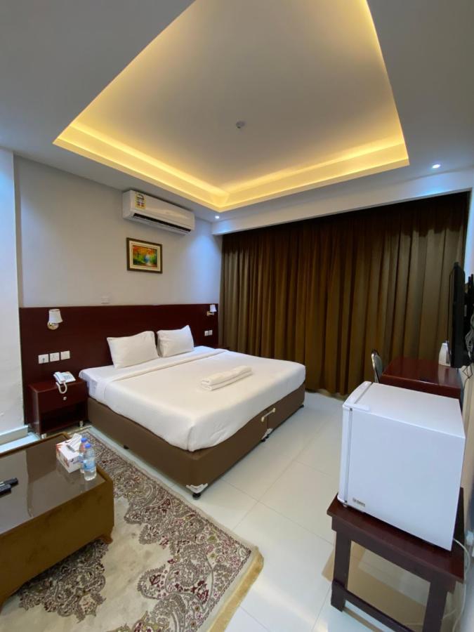 Aljawhara Inn Hotel Seeb ภายนอก รูปภาพ